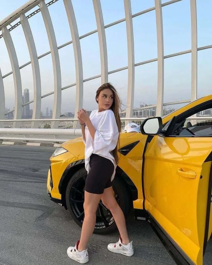 Attitude Girl Pic For Dp