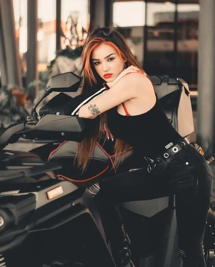 Attitude Whatsapp Dp For Girls