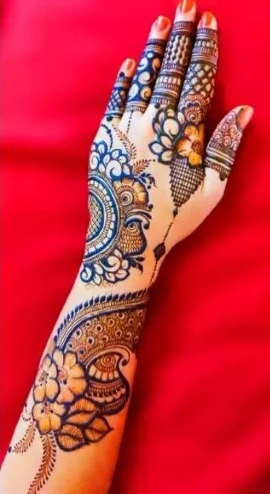Back Hand Simple Mehndi Designs