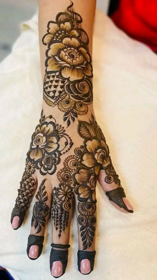 Flower Mehndi Design Back Hand