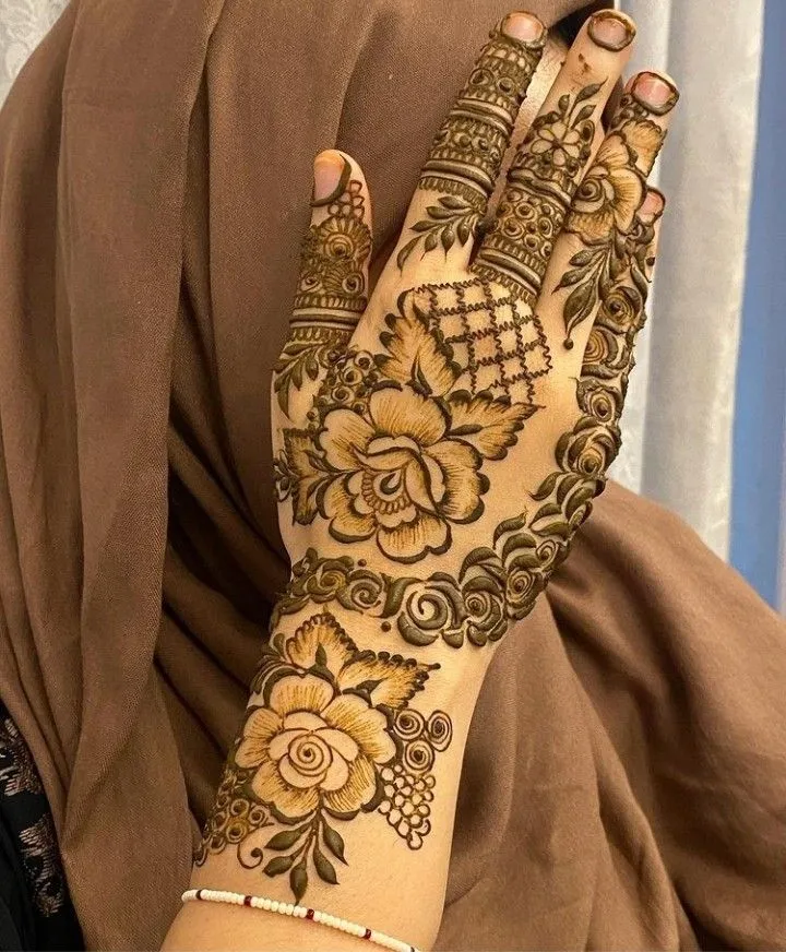 Flower Mehndi Design Back Hand