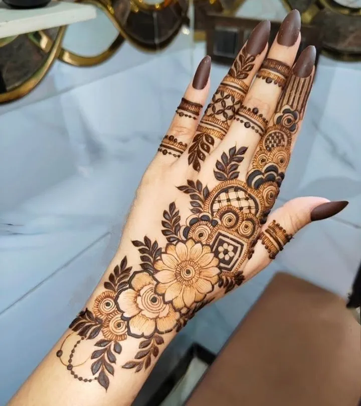 Flower Mehndi Design Back Hand