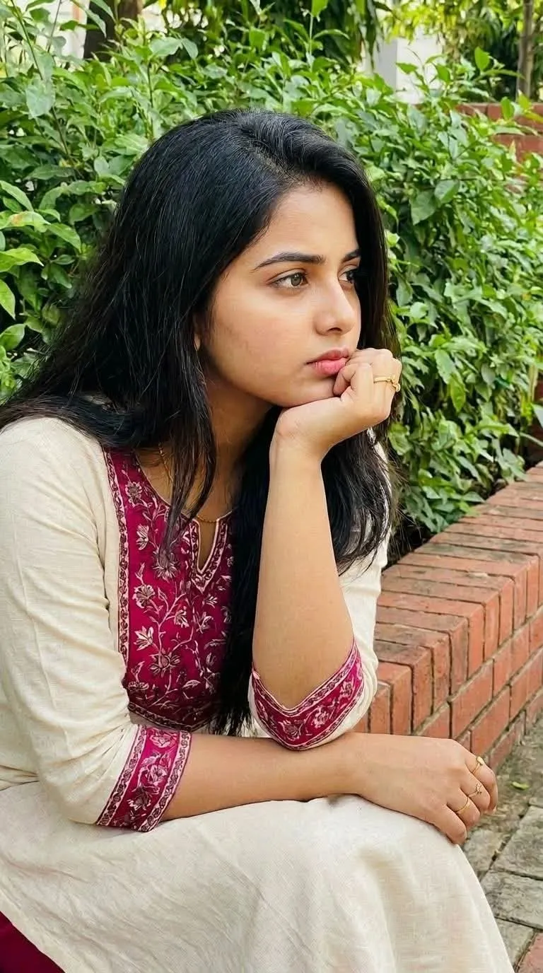 Alone Sad Girl Picture