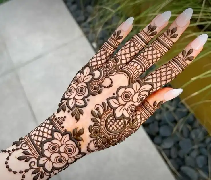 back hand mehndi design new