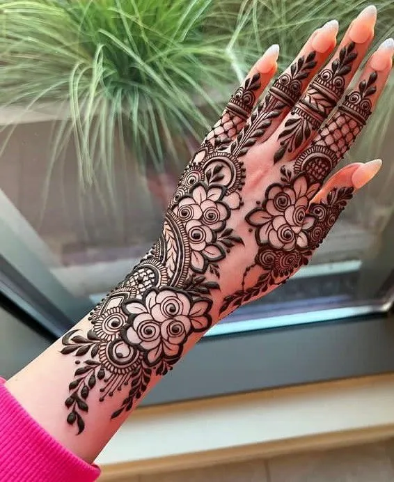 back hand mehndi design picture