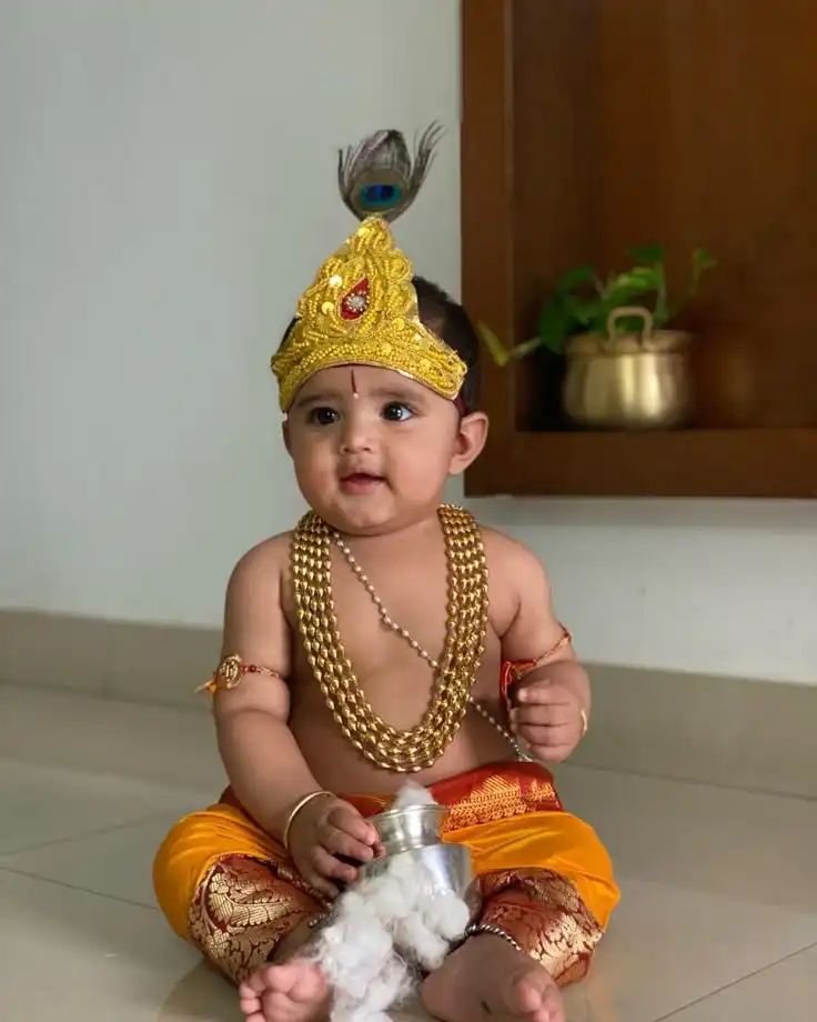cute krishna dp