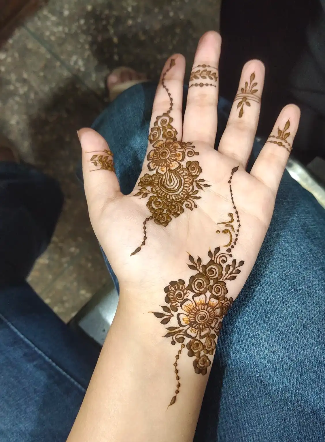 front mehndi design
