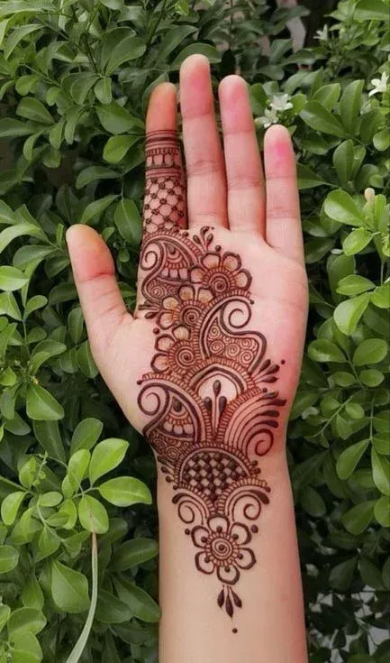 front mehndi design