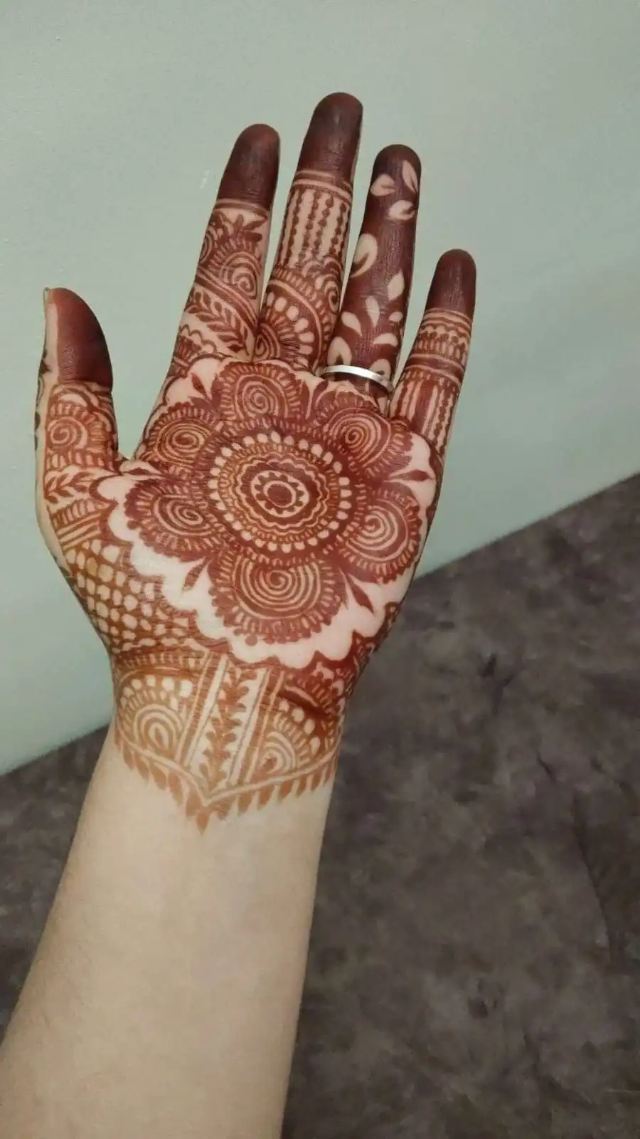 front mehndi design