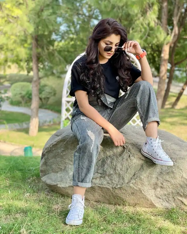 girls attitude photos