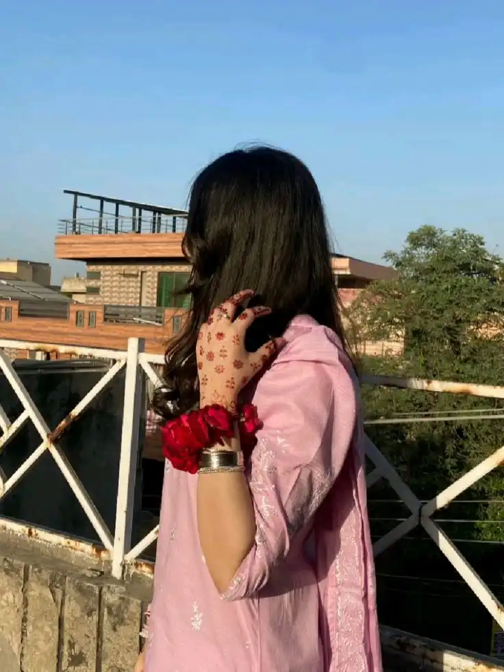 hidden face cute girl images