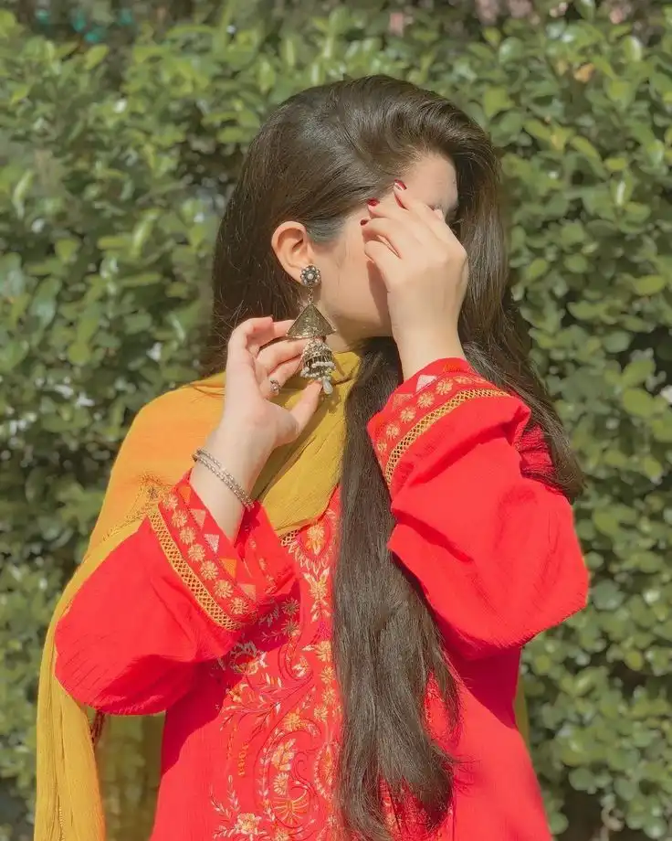 hidden face cute girl images