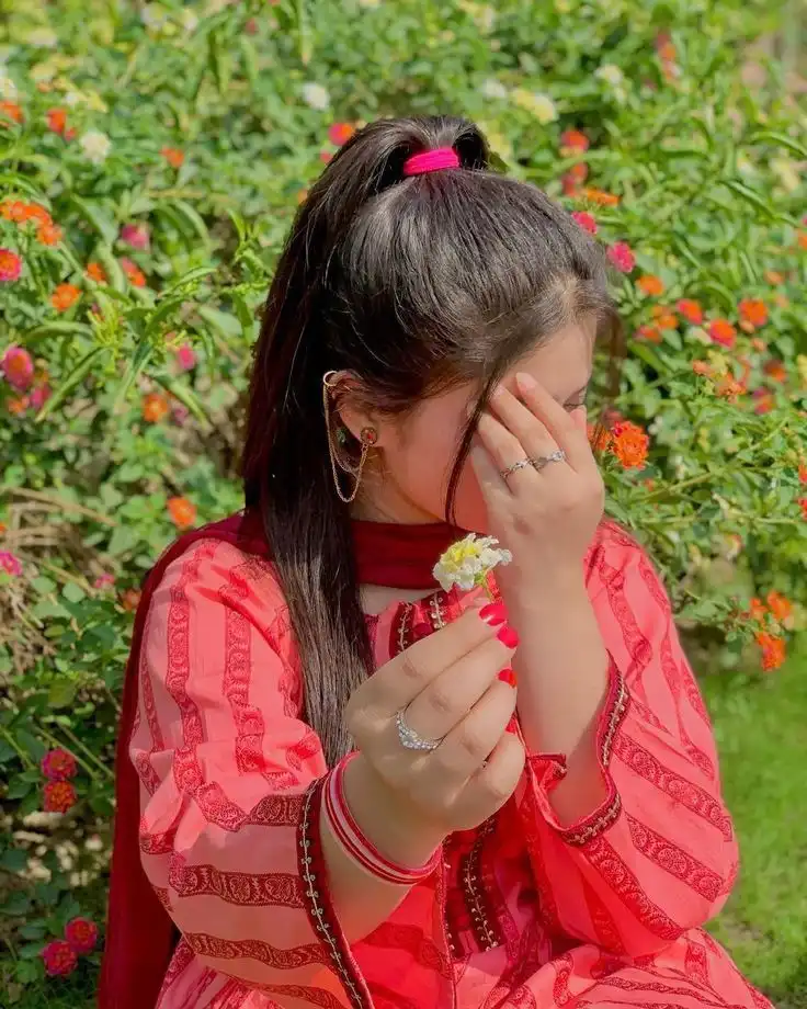 hidden face cute girl images