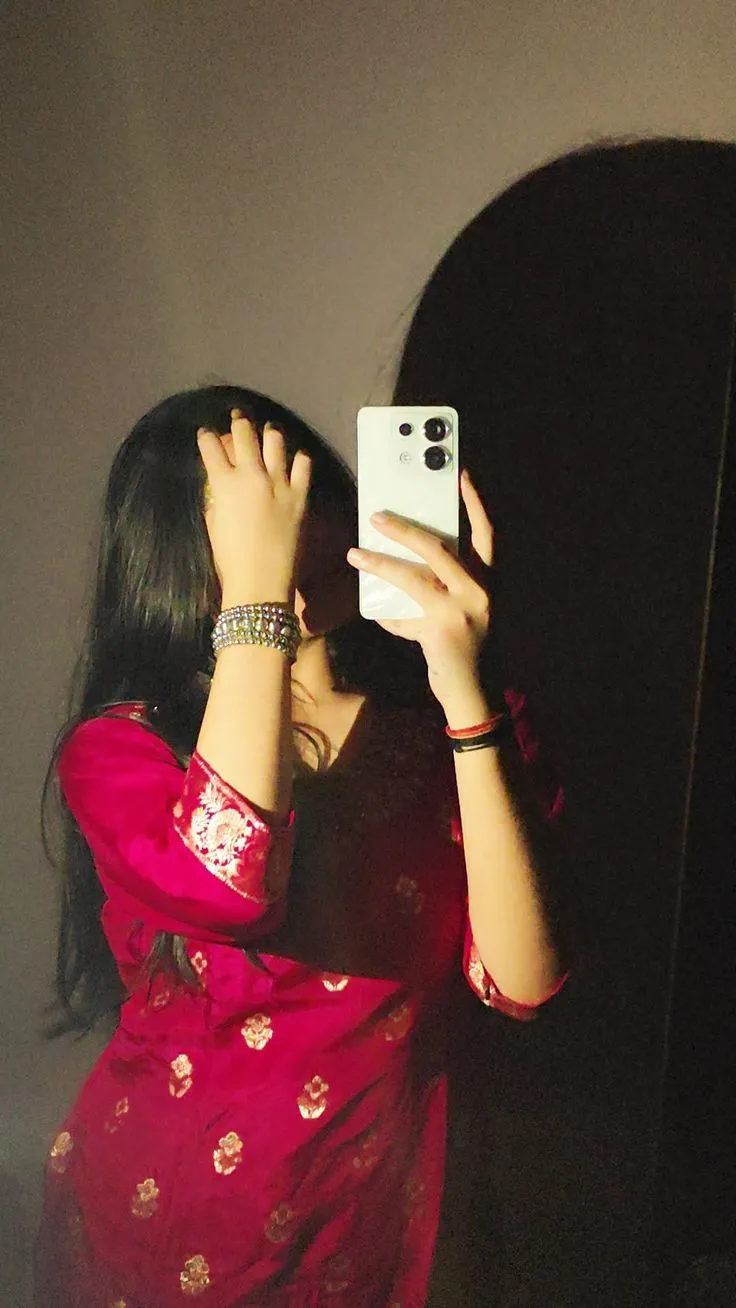 Hidden Face Girl Dp Image