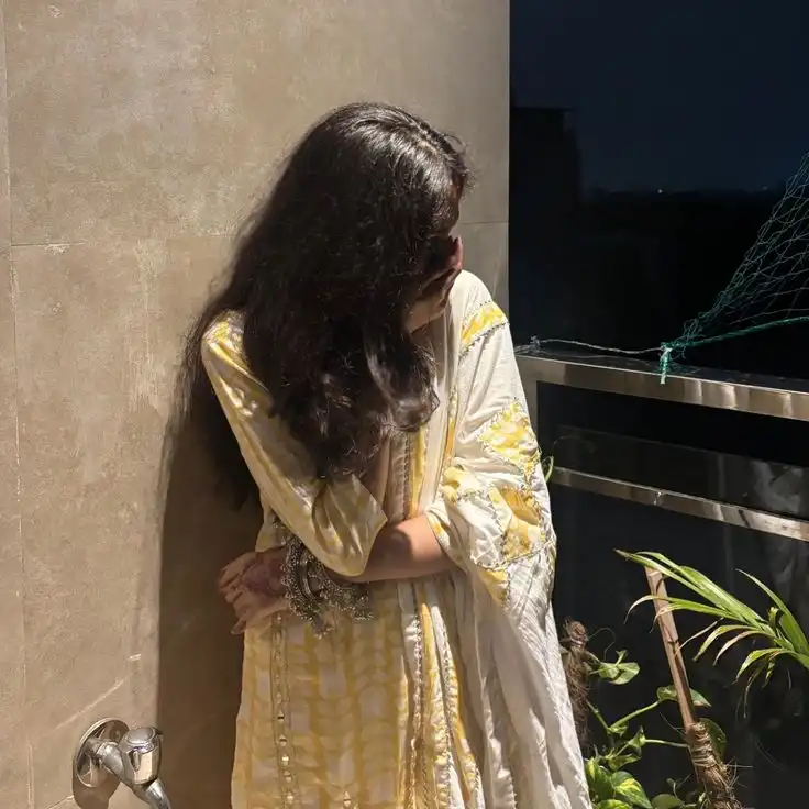 hidden face girl image