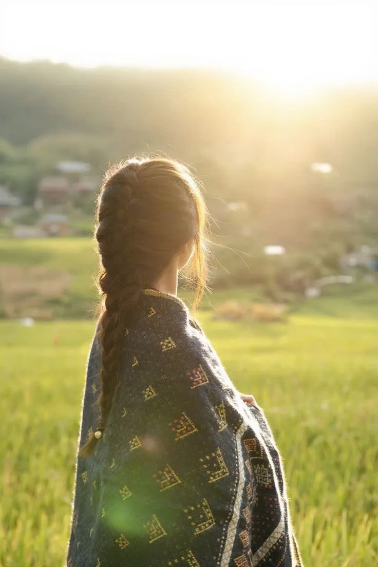 hidden face girl photo