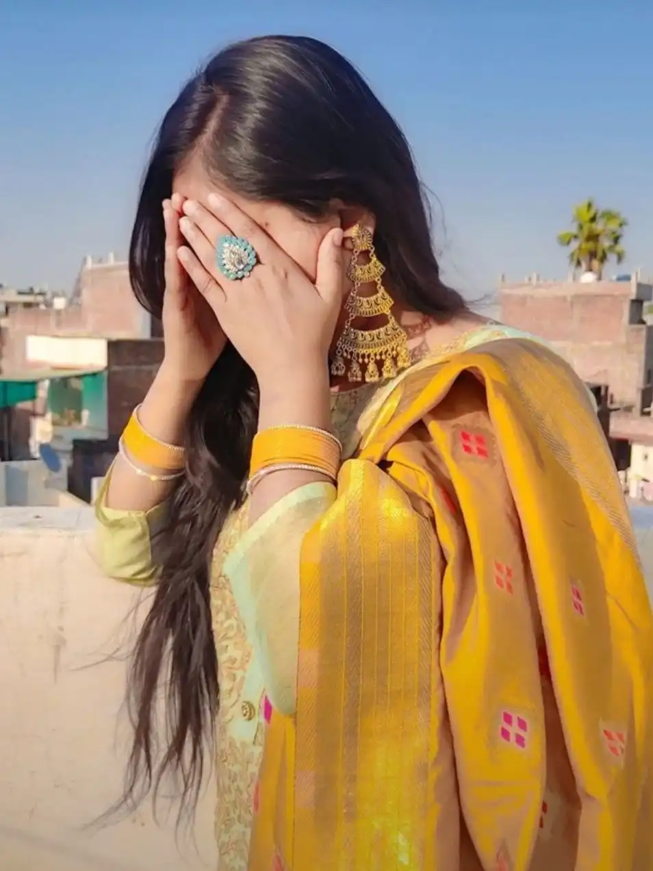 hidden face girl photo