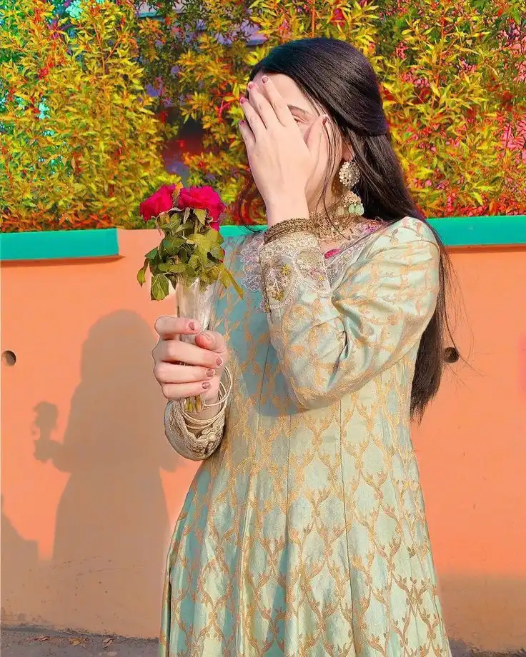 hidden face girl pic download