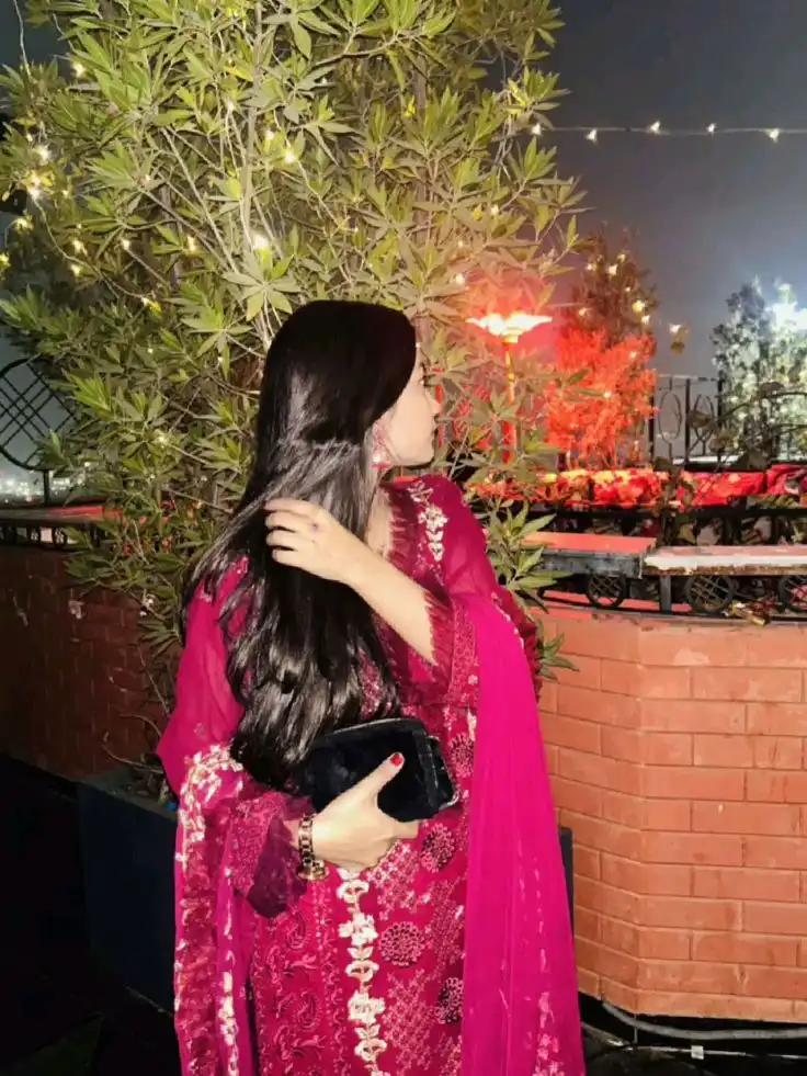 hidden face girls dp