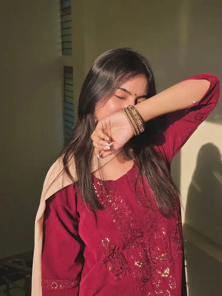 hidden girl profile pic