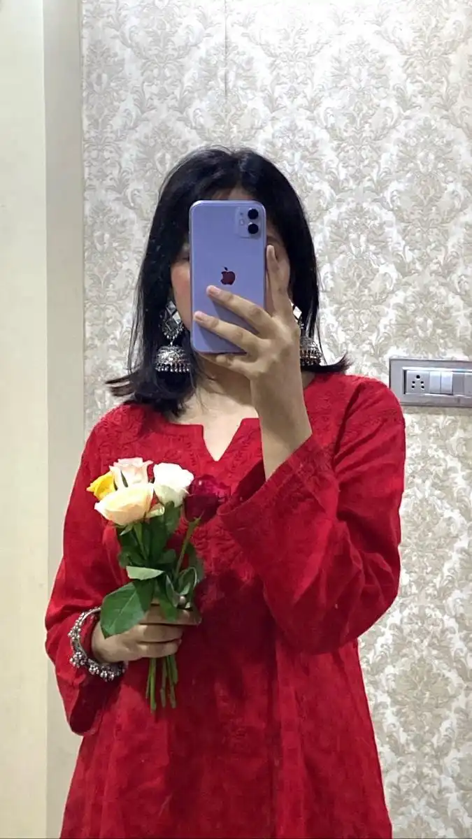 hidden girl profile pic