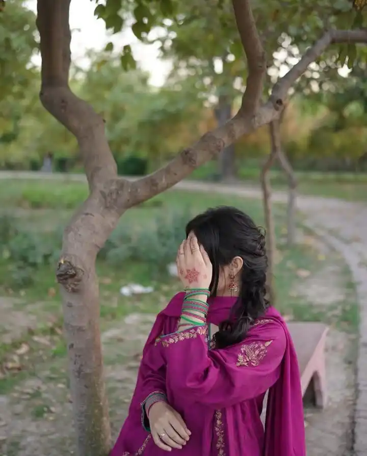 hidden girl profile pic