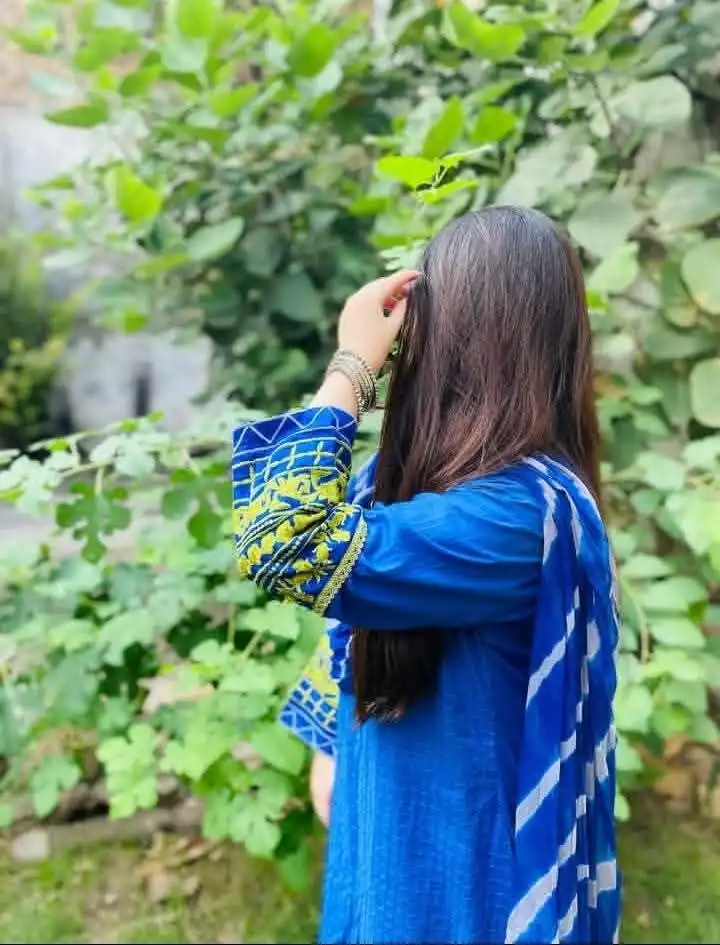 hidden girl profile pic