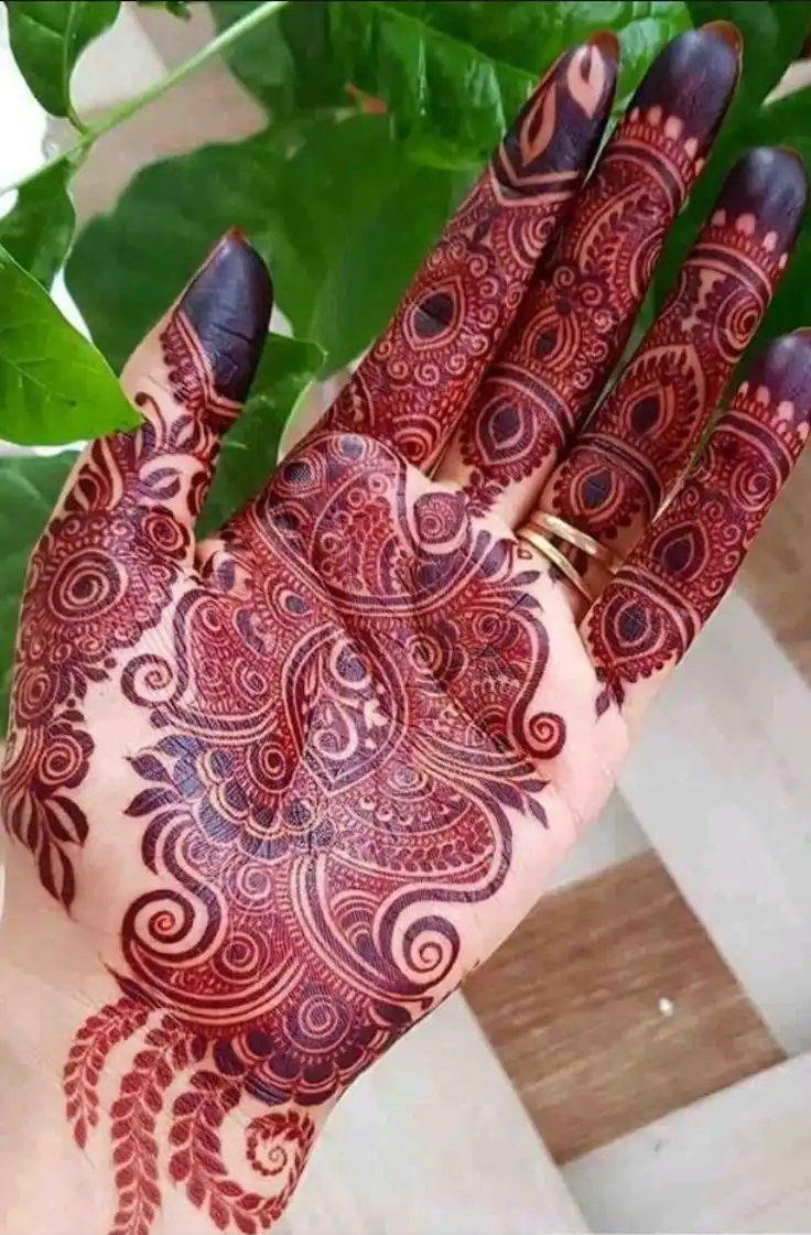 latest mehndi design pic