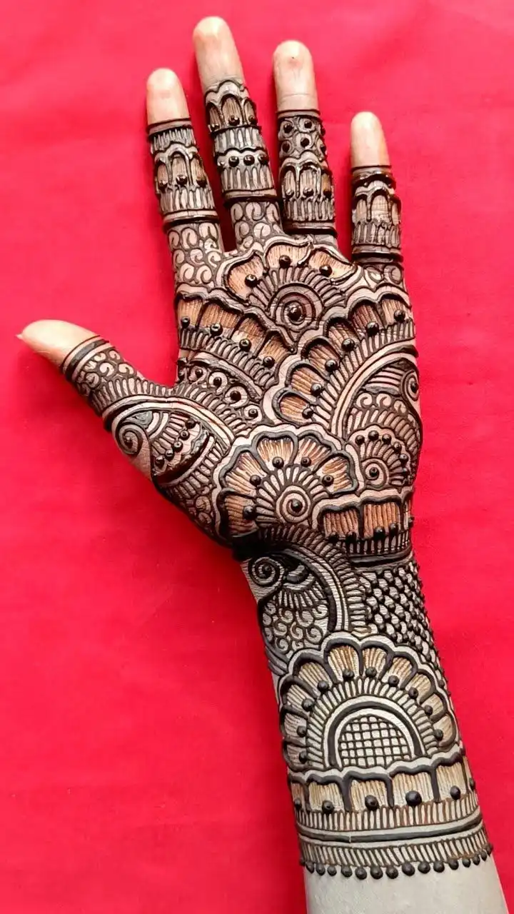 latest mehndi design pic