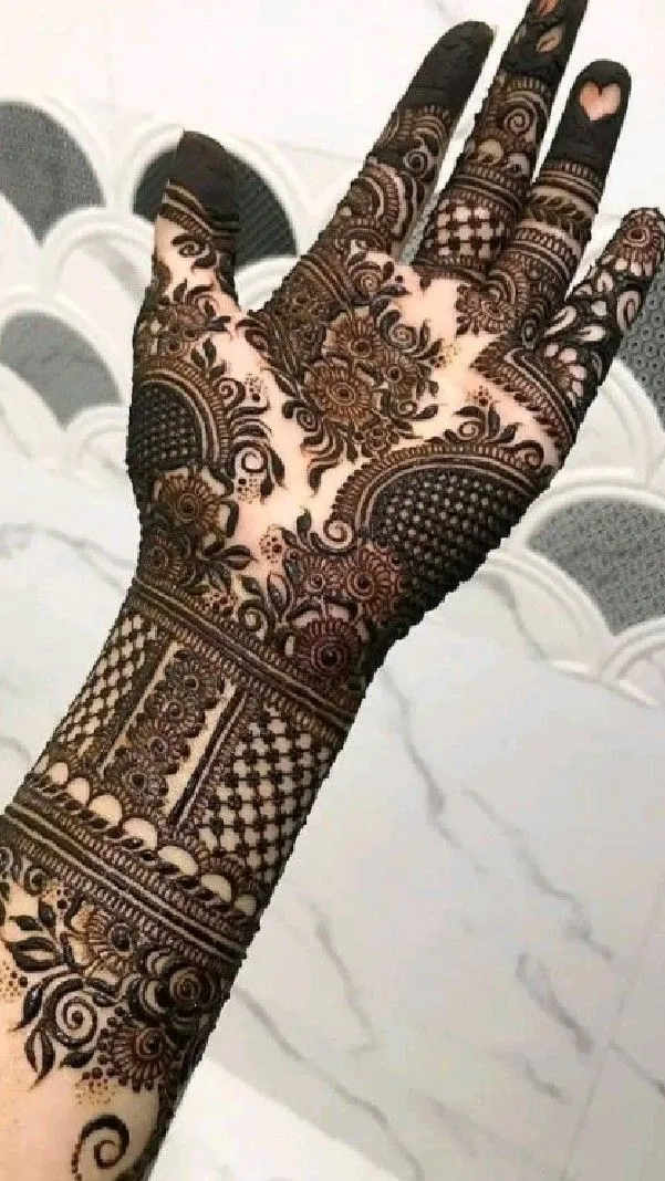 Latest Mehndi Design Pictures For Front Hand