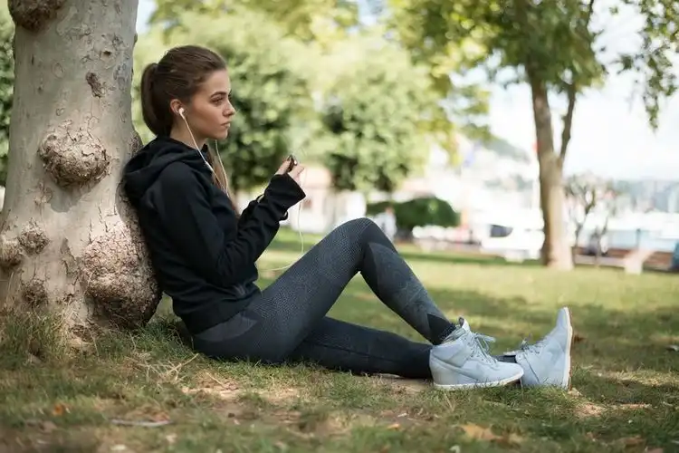 lonely sad girl images