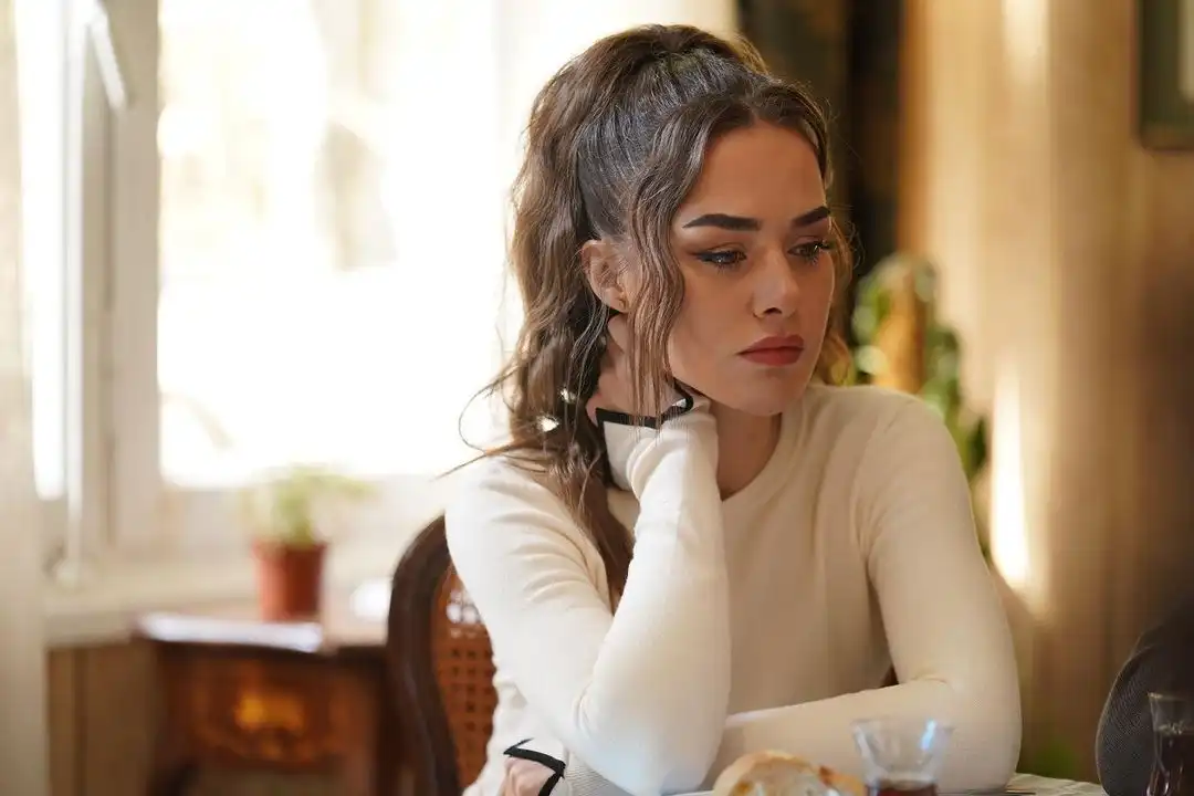 lonely sad girl images