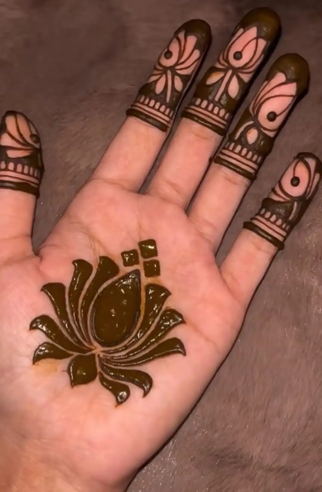 mehndi design for beginners front hand