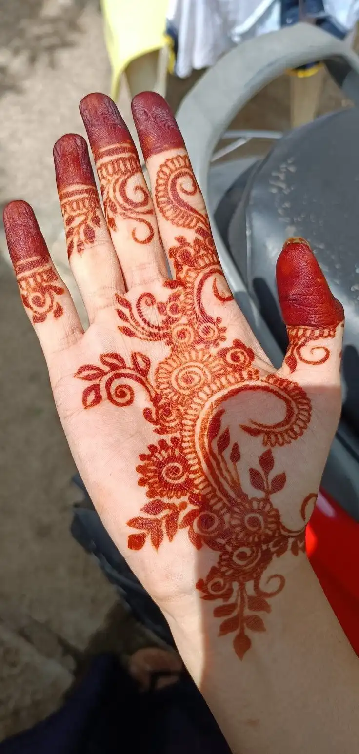 mehndi design girl photo