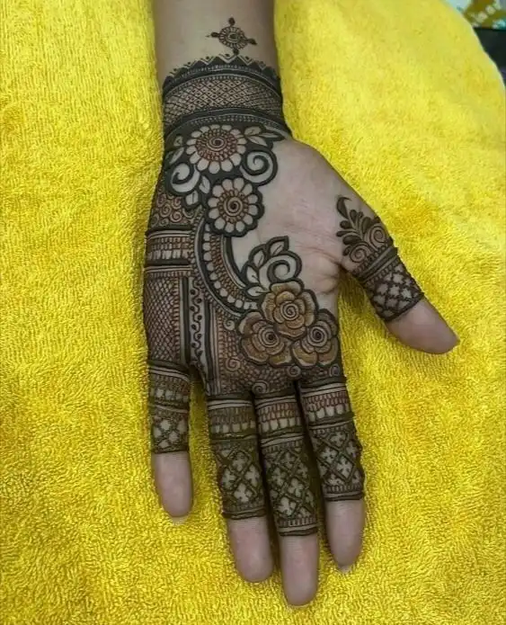 mehndi design pic