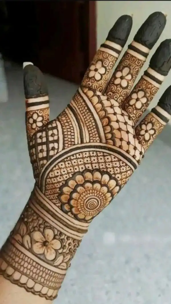 mehndi design picture
