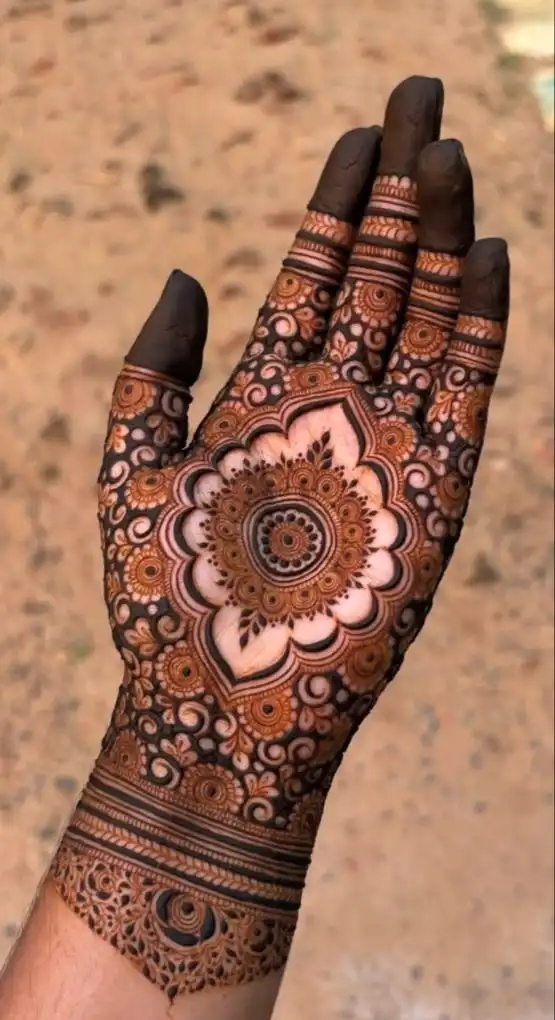 modern mehndi design front hand
