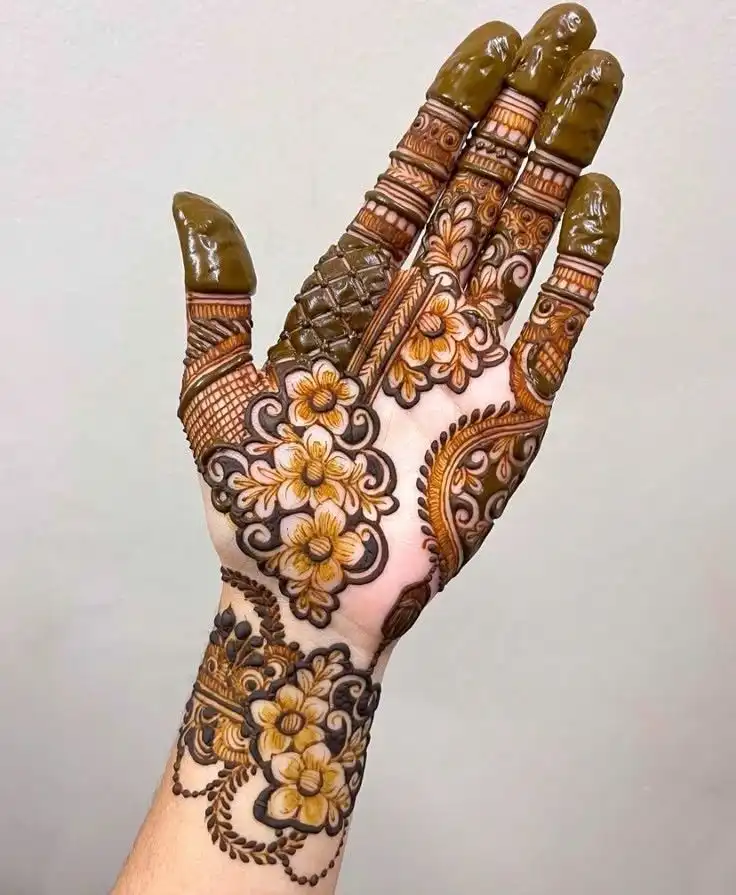 modern mehndi design front hand