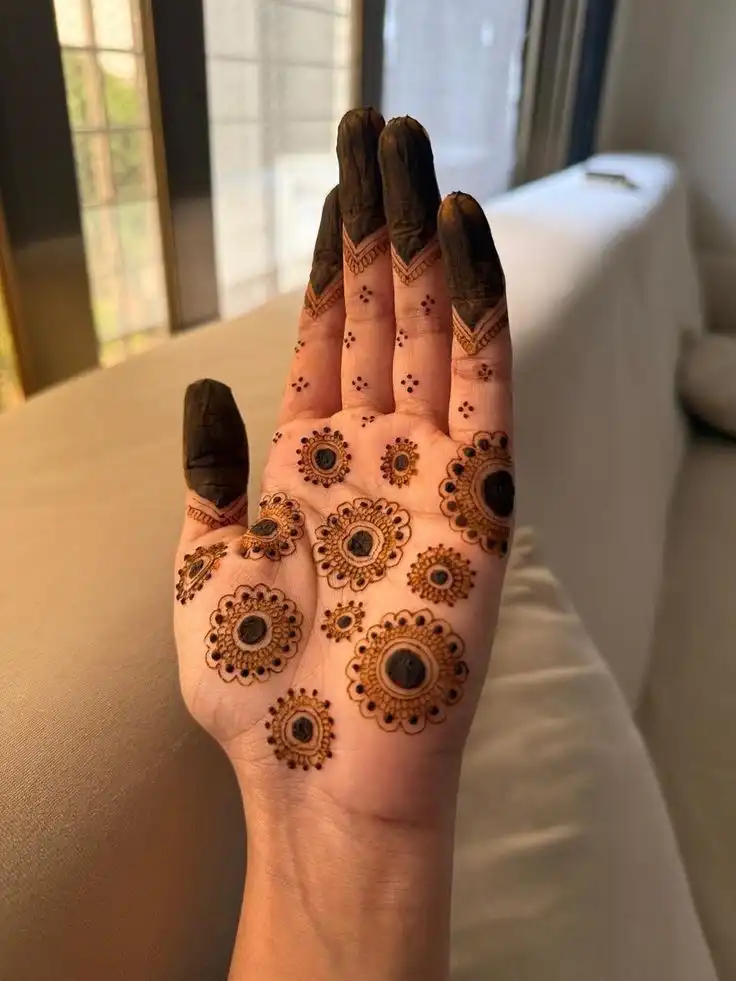 new mehndi design front hand