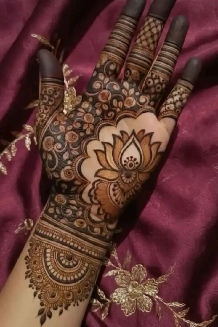 royal front hand mehndi design