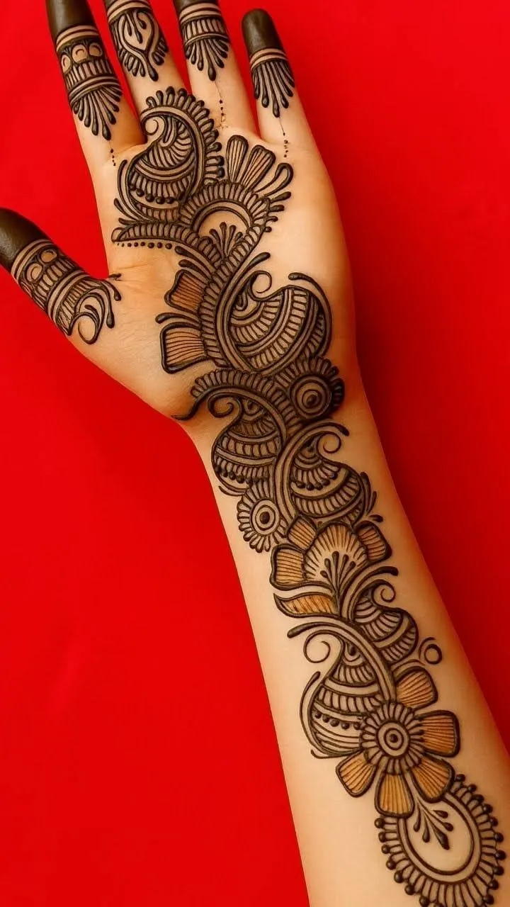 Royal Front Hand Mehndi Designs