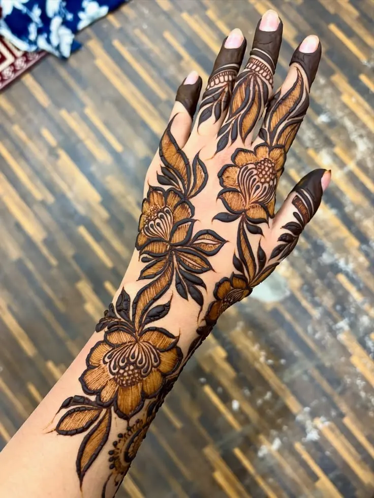 Stylish Arabic Mehndi Design