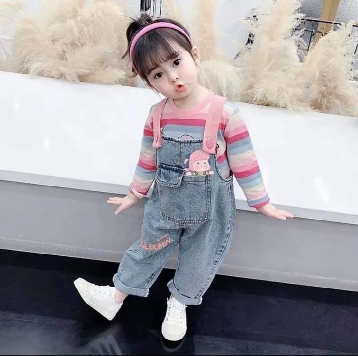 Stylish Cute Baby Girl Photo