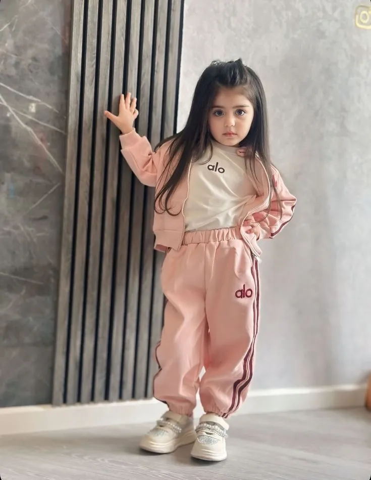 Stylish Cute Baby Girl Pic