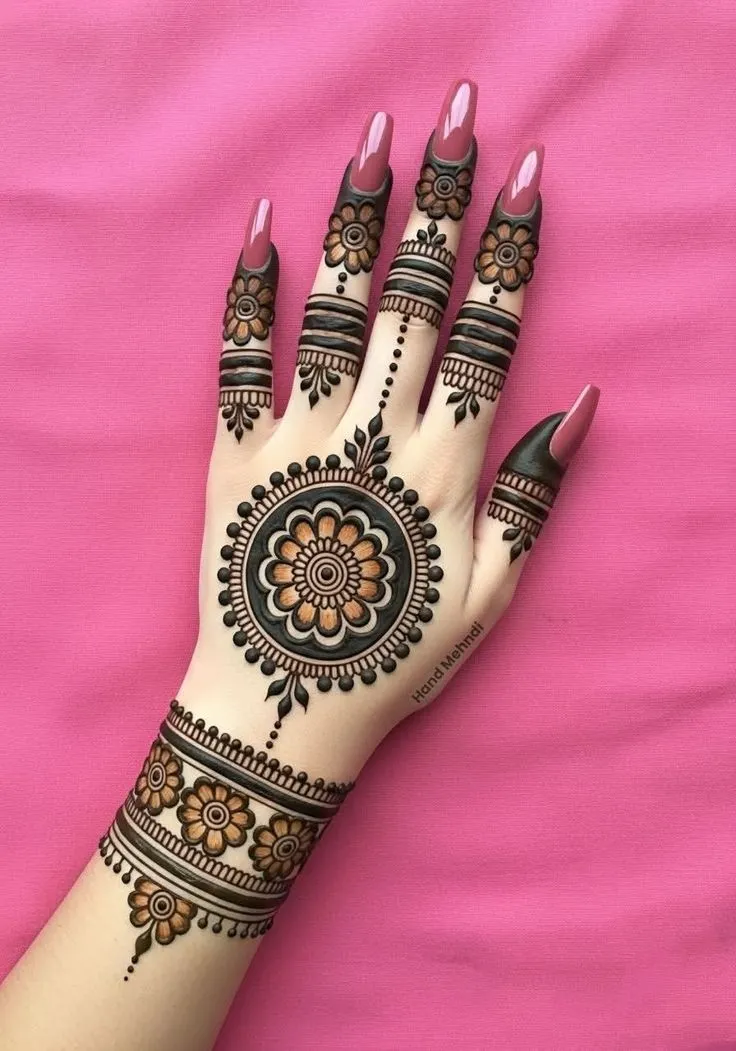 unique mehndi design back hand